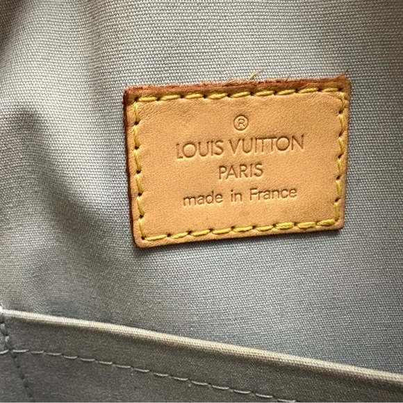 Louis Vuitton summit drive handbag - Picture 10 of 13